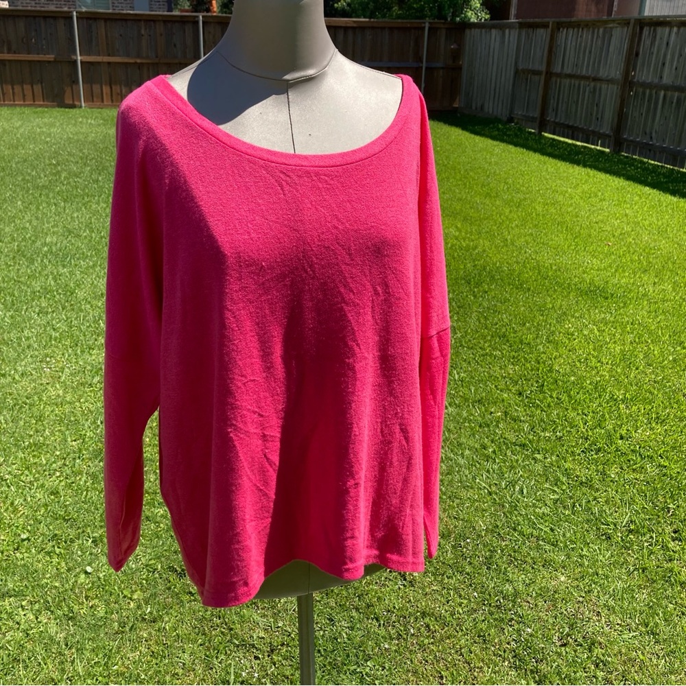 Hot pink dolman sweater UGET size XL good used condition Longer back bottom
